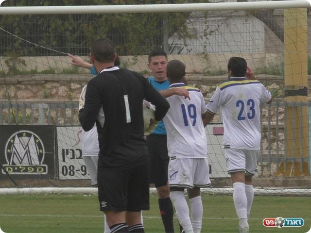 קלמטה מורחק. שיפוט לא טוב של צוקרמן (שקד מורג)